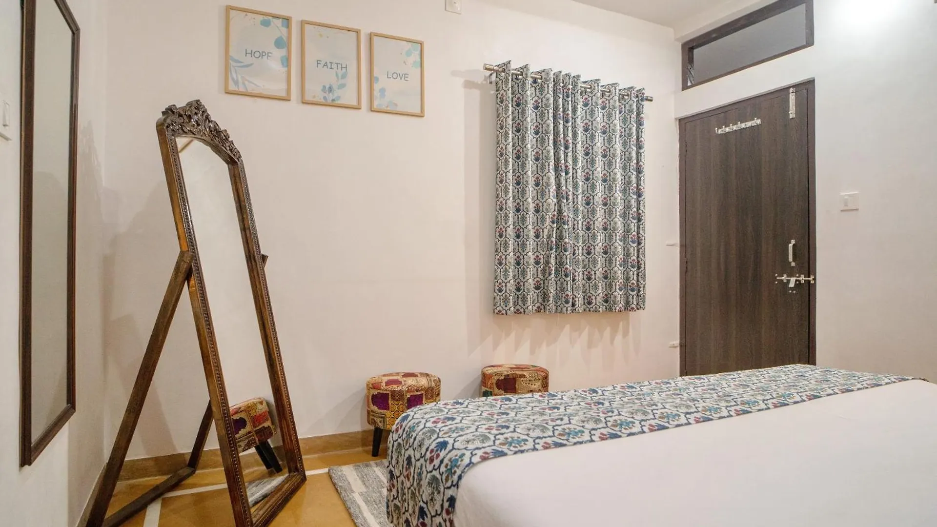 Haveli Palace - 2Bhk Luxury Apartment 우다이푸르 0*,